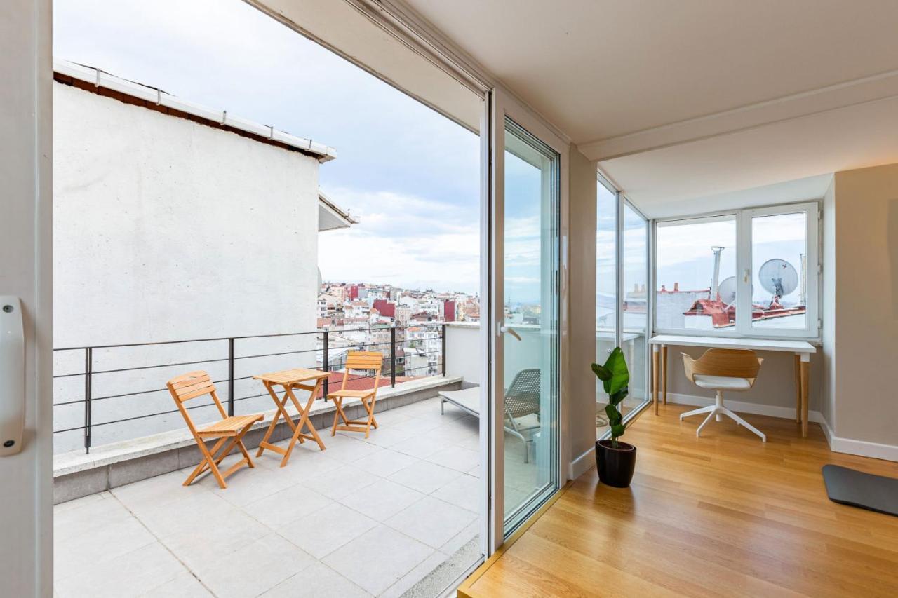 Mesmerizing Flat With Bosphorus View In Beyoglu Apartment Istanbul Exterior foto
